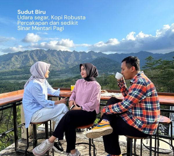 Sudut Biru Kedai Bukit Rhema