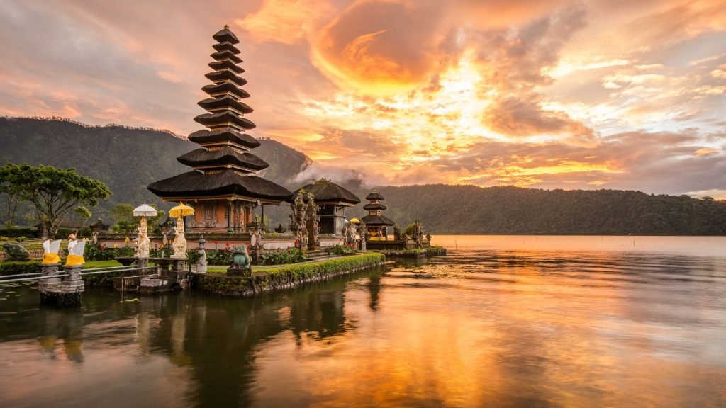 Tertarik pada Cafe di Canggu? Ini Dia Rekomendasi Terbaik untuk Anda.