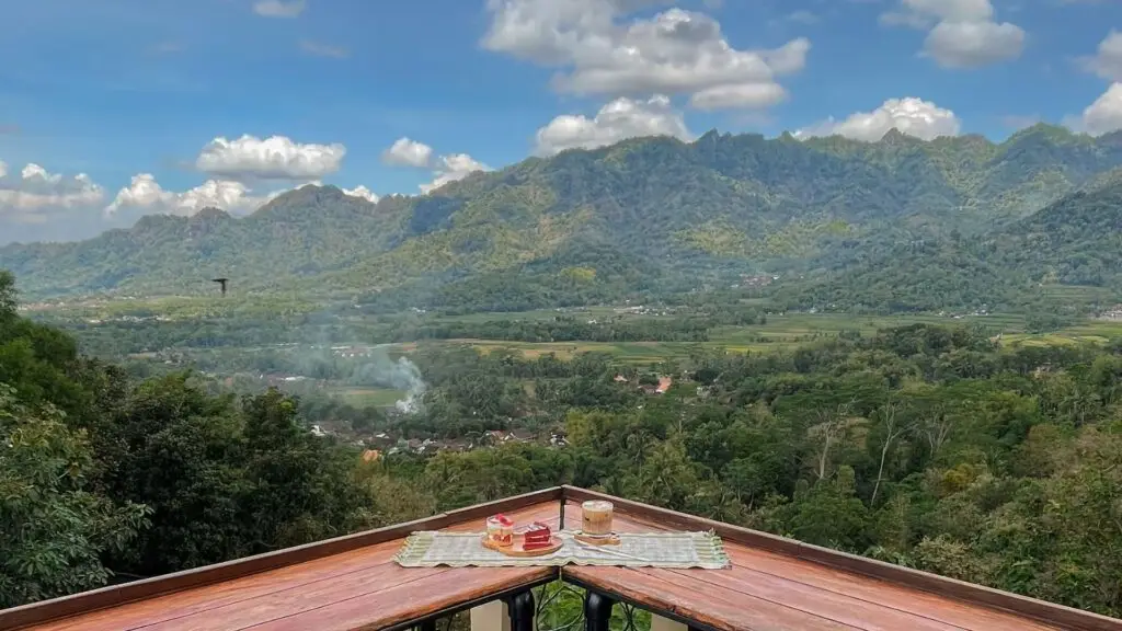 tempat makan dengan view indah