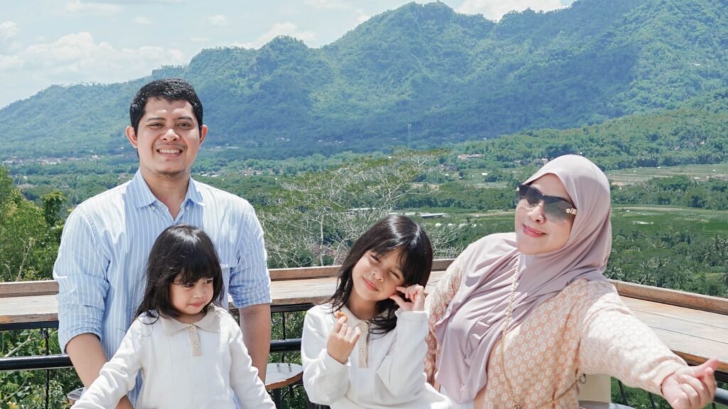 tempat makan dengan playground dekat Borobudur