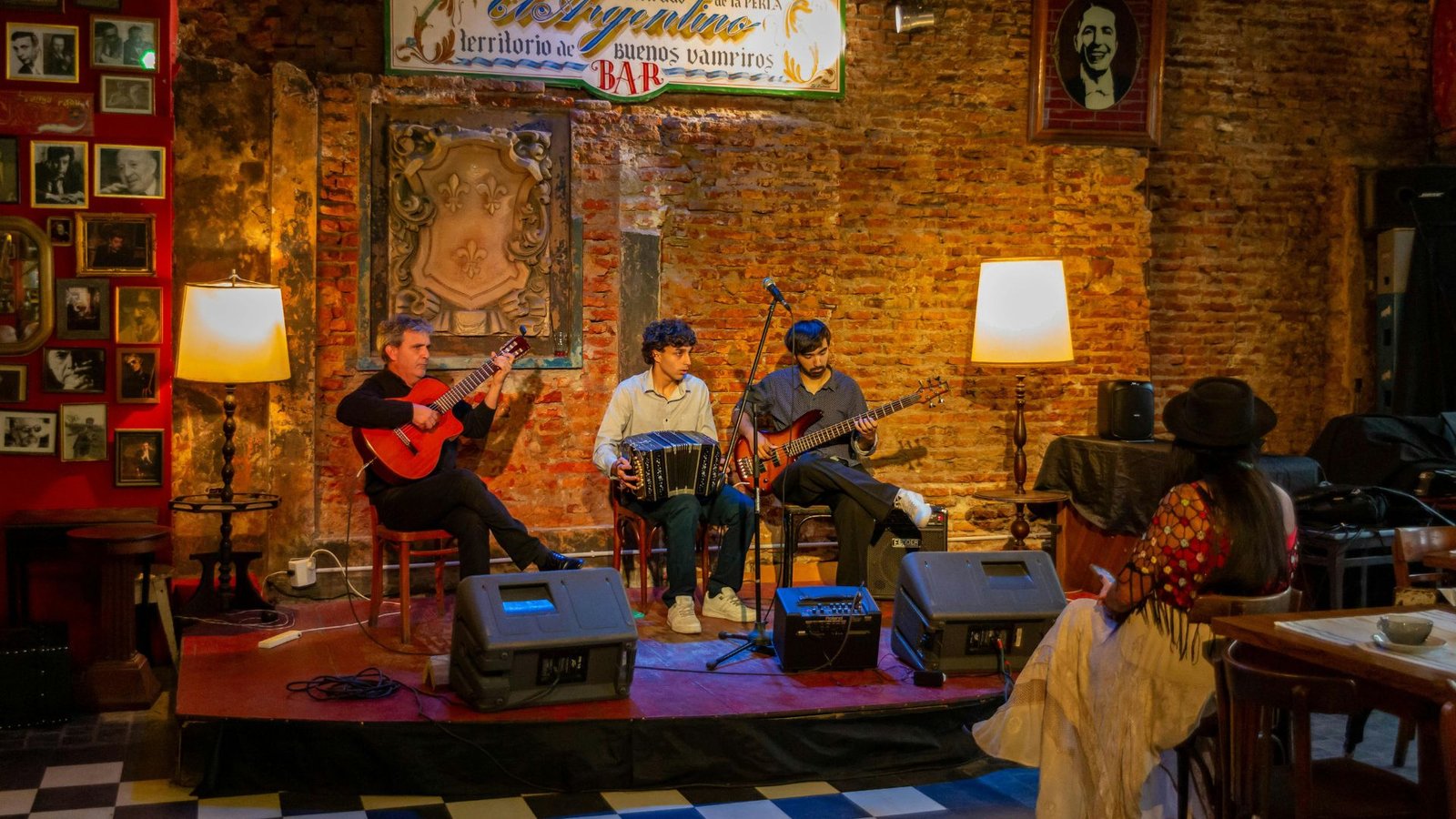 live music cafe jogja