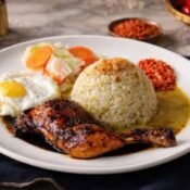 Ayam Bakar Nusantara menu khas Kedai Bukit Rhema Borobudur untuk artikel makanan khas Magelang