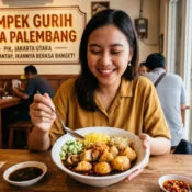 [Review] Pempek Gurih Rasa Palembang di PIK: Cuko Mantap, Pempeknya Berasa Banget Ikannya!